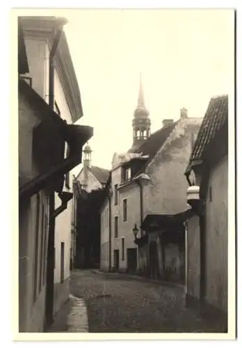 Fotografie unbekannter Fotograf, Ansicht Tallinn / Reval, Toom-Rüütli-Strasse um 1938