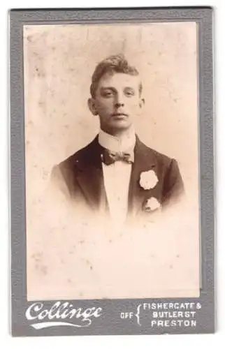 Fotografie Collinge, Preston, Fishergate & Butler St, Porträt eines eleganten jungen Mannes