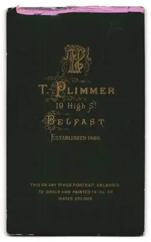 Fotografie T. Plimmer, Belfast, High Street 19, Porträt einer Frau mit Ohrringen und Halskette