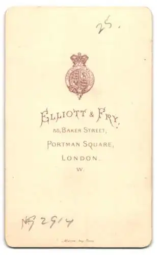 Fotografie Elliott & Fry, London, 55 Baker Street, Porträt eines jungen Mannes