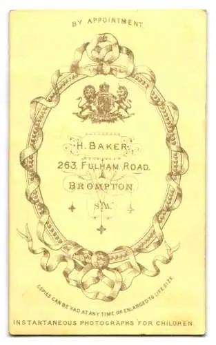 Fotografie H. Baker, Brompton, Fulham Road 263, Drei Frauen in traditioneller Kleidung