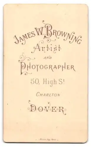 Fotografie James W. Browning, Dover, High St 50, Porträt eines jungen Mannes im Anzug