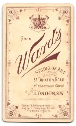 Fotografie Ward's Studio of Art, London, 54 Brixton Road, Porträt eines eleganten Herrn