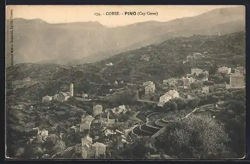 AK Pino, Cap Corse, Blick auf das Dorf in den Bergen