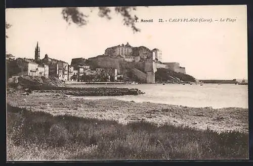 AK Calvi, Plage avec vue sur la citadelle et les bâtiments adjacents