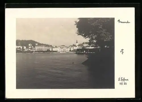 Foto-AK Adalbert Defner: Gmunden, Ortsansicht über das Wasser