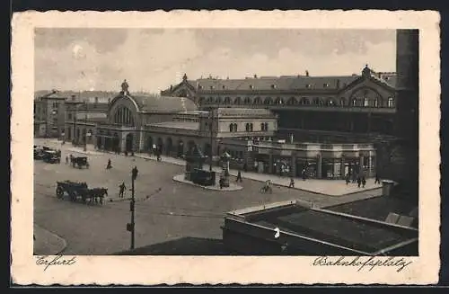 AK Erfurt, Blick auf den Bahnhofsplatz und den Bahnhof