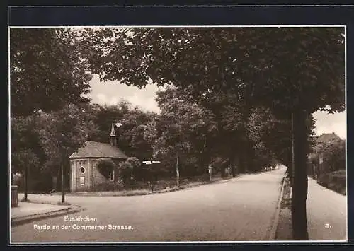 AK Euskirchen, Commerner Strasse mit Kirche