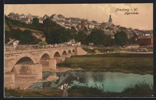 AK Arnsberg i. W., Jägerbrücke mit Blick zum Ort