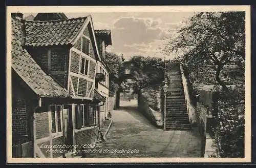 AK Lauenburg a. Elbe, Hohler Weg mit Friedrichsbrücke