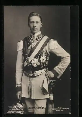 AK Kronprinz Wilhelm von Preussen stattlich in Uniform