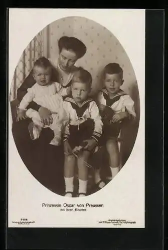 AK Prinzessin Oskar von Preussen mit ihren Kindern