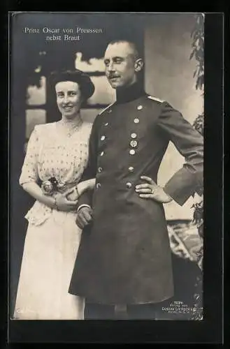 AK Prinz Oskar von Preussen in Uniform nebst Braut