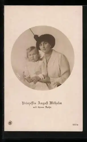 AK Prinzessin August Wilhelm von Preussen mit ihrem Sohn