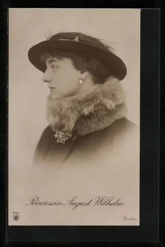 AK Prinzessin August Wilhelm, Portrait mit Pelzkragen und Hut