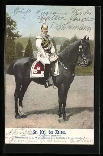 AK Kaiser Wilhelm II. in Uniform mit Garde Kürassier-Pickelhaube auf einem stolzen Rappen