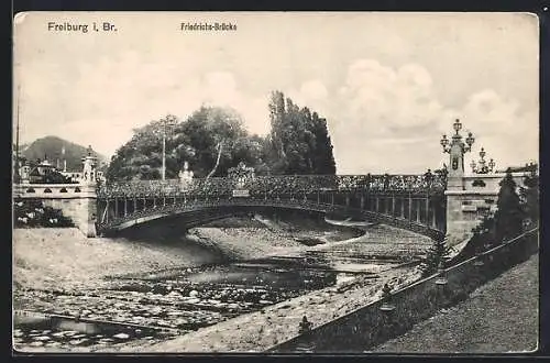 AK Freiburg / Breisgau, Partie an der Friedrichs-Brücke