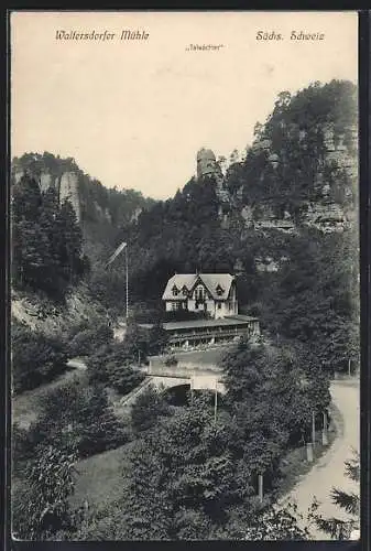 AK Hohnstein / Sächs. Schweiz, Waltersdorfer Mühle, Talwächter im Hintergrund