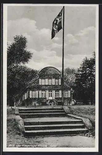 AK Berlin-Kladow /Havel, Fliegerlager, Kantine Kameradschaftsheim mit Fahne und Ufertreppe