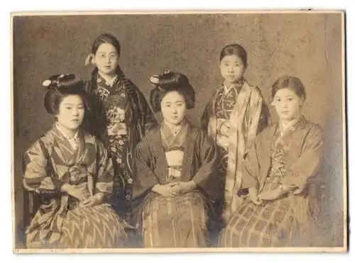 Fotografie San Odo, Kyoto, Japan - Nippon, Geisha Frauen im Kimono