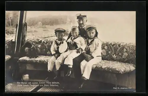 AK Kaiser Wilhelm II. mit Prinzen Wilhelm, Louis Ferdinand u. Hubertus