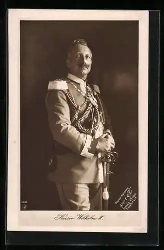 Passepartout-AK Kaiser Wilhelm II. mit Uniform und Säbel