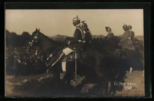 AK Kronprinz Wilhelm von Preussen in Uniform zu Pferd