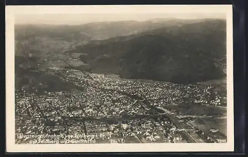 AK Freiburg i. Br., Ortsansicht mit Feldberg und Gunthertal vom Flugzeug aus