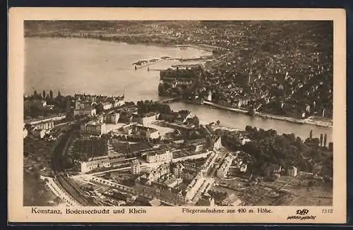 AK Konstanz am Bodensee, Fliegeraufnahme der Stadt mit der Bodenseebucht und dem Rhein