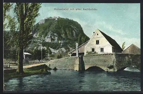 AK Singen / Hohentwiel, Partie an der alten Aachbrücke mit Blick nach Hohentwiel