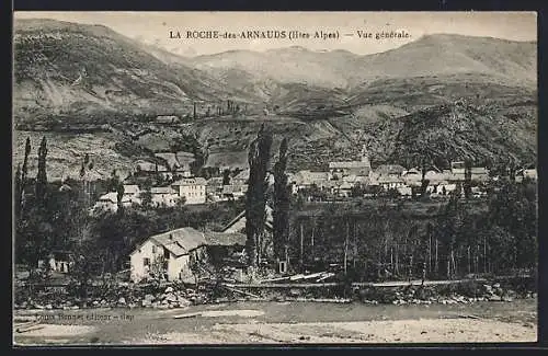 AK La Roche-des-Arnauds, Vue générale