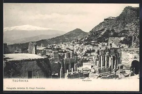 AK Taormina, Panorama mit Ausgrabungen und Ätna