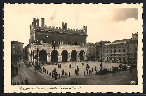 AK Piacenza, Piazza Caralli, Palazzo Gotico