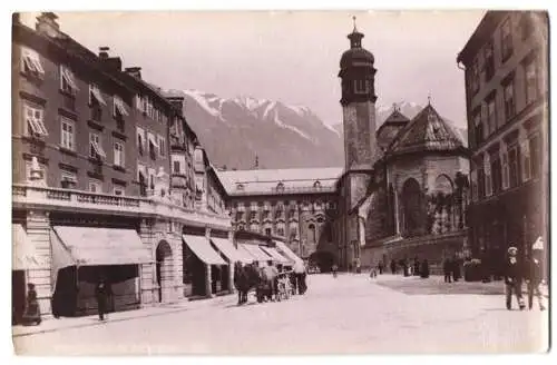 Fotografie Fritz Gratl, Innsbruck, Ansicht Innsbruck, Burggraben mit Kathedrale & Ladengeschäft