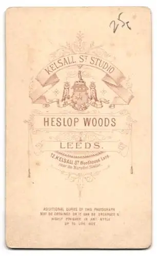 Fotografie Heslop Woods, Leeds, Kelsall St 12, Porträt eines Mannes mit Schnurrbart