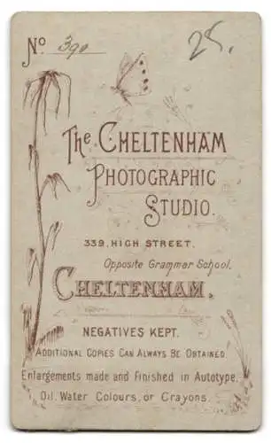 Fotografie The Cheltenham Photographic Studio, Cheltenham, High Street 339, Porträt eines eleganten Mannes