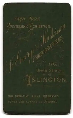 Fotografie St. George & Huskisson, Islington, Upper Street 176, Porträt einer jungen Frau