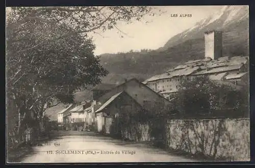 AK St-Clement, Entrée du Village