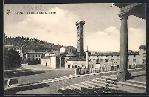 AK Fiesole, La Piazza colla Cattedrale