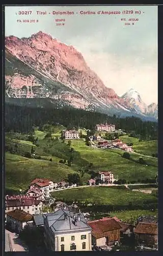 AK Cortina d`Ampezzo, Ortsansicht mit Hotels Cristallo und Filoria