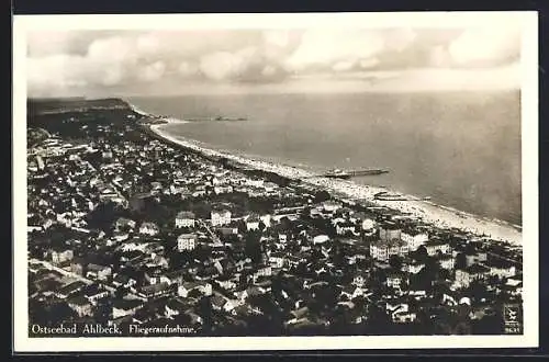 AK Ahlbeck / Ostseebad, Fliegerfoto vom Ort