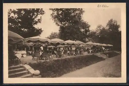 AK Lys-Chantilly /Oise, La Clairière aux Chênes, La Terrasse