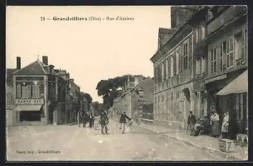 AK Grandvilliers, Rue d`Amiens, Maison Barre-Heu