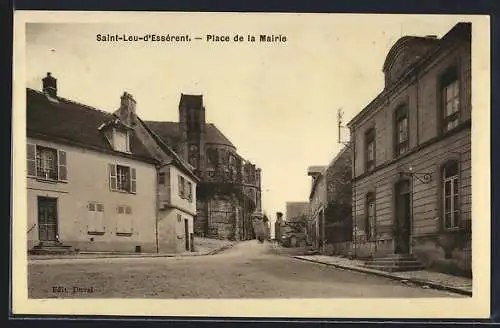 AK Saint-Leu-d`Essérent, Place de la Mairie