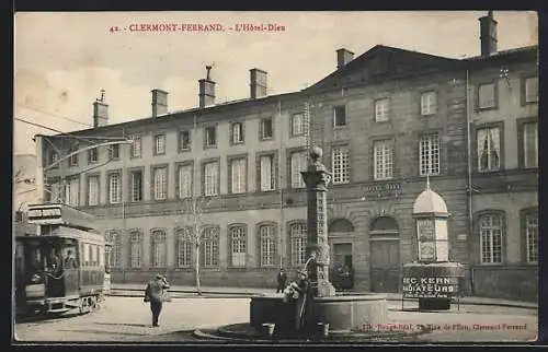 AK Clermont-Ferrand, L`Hotel-Dieu, Strassenbahn