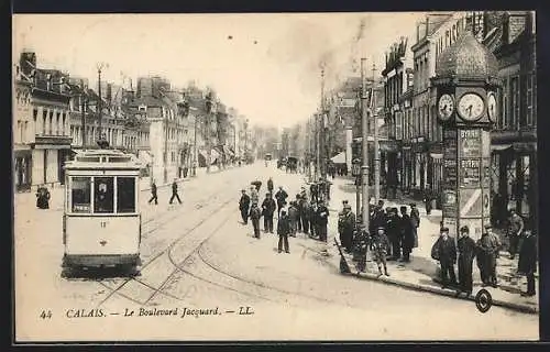 AK Calais, Le Boulevard Jaquard, Geschäfte, Strassenbahn