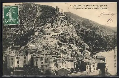 AK Entrevaux /Basses-Alpes, Vue generale, Le Fort