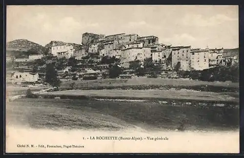 AK La Rochette /Basses-Alpes, Vue generale