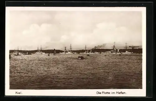 AK Kiel, Die Flotte im Kriegshafen