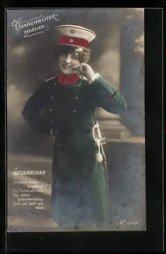 AK Frau in Uniform mit Säbel